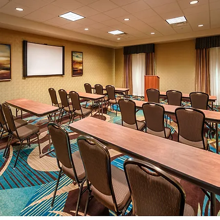 Hampton Inn & Suites Red Bluff-2